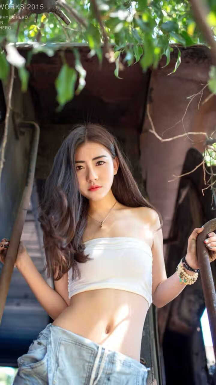 “腰旗式美式橄榄球:东部新区赛场引领新潮流运动风尚”